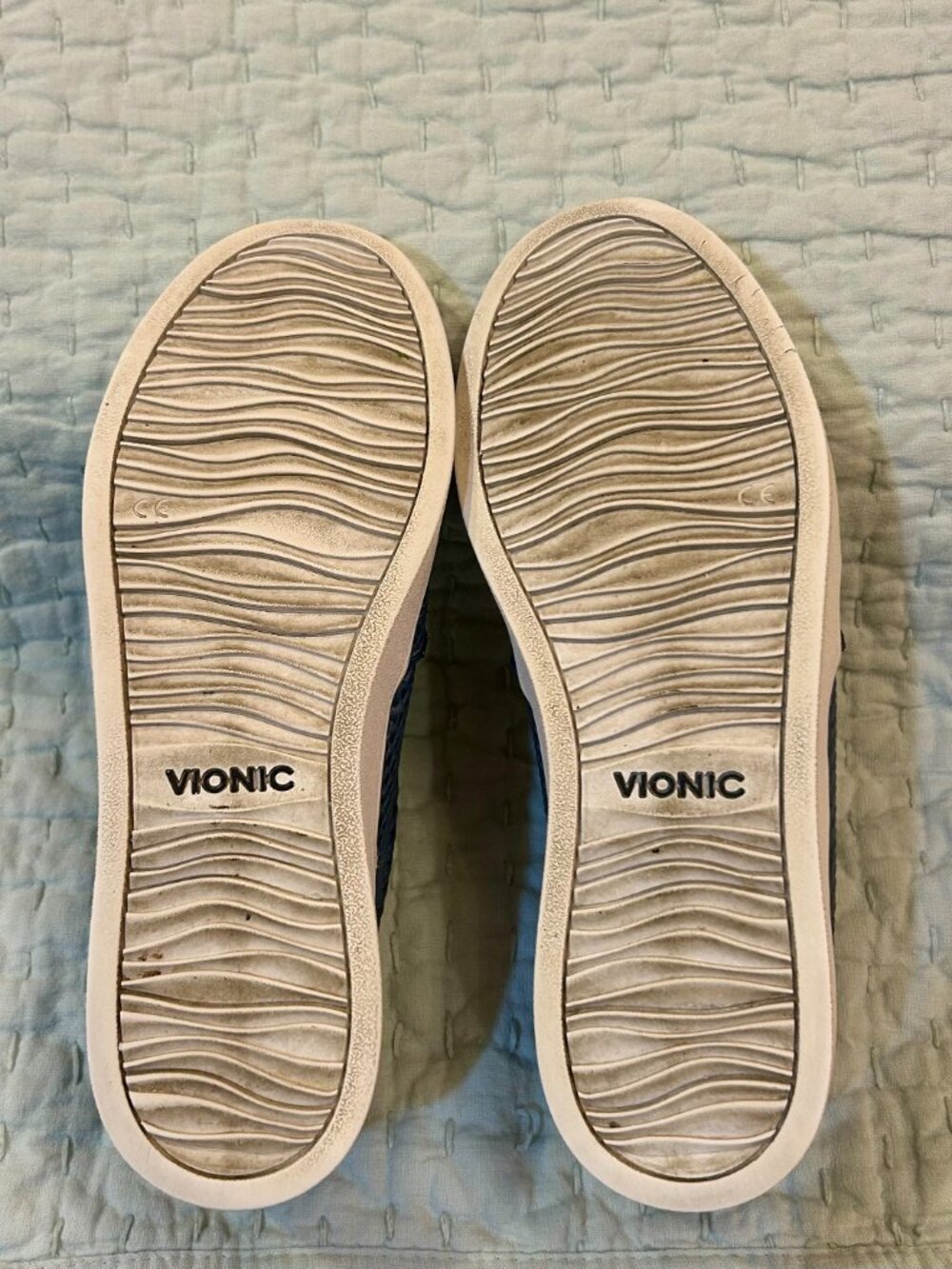Vionic Midi Blue Leather Snake Print Slip On Sneakers 7.5 - Picture 13 of 13